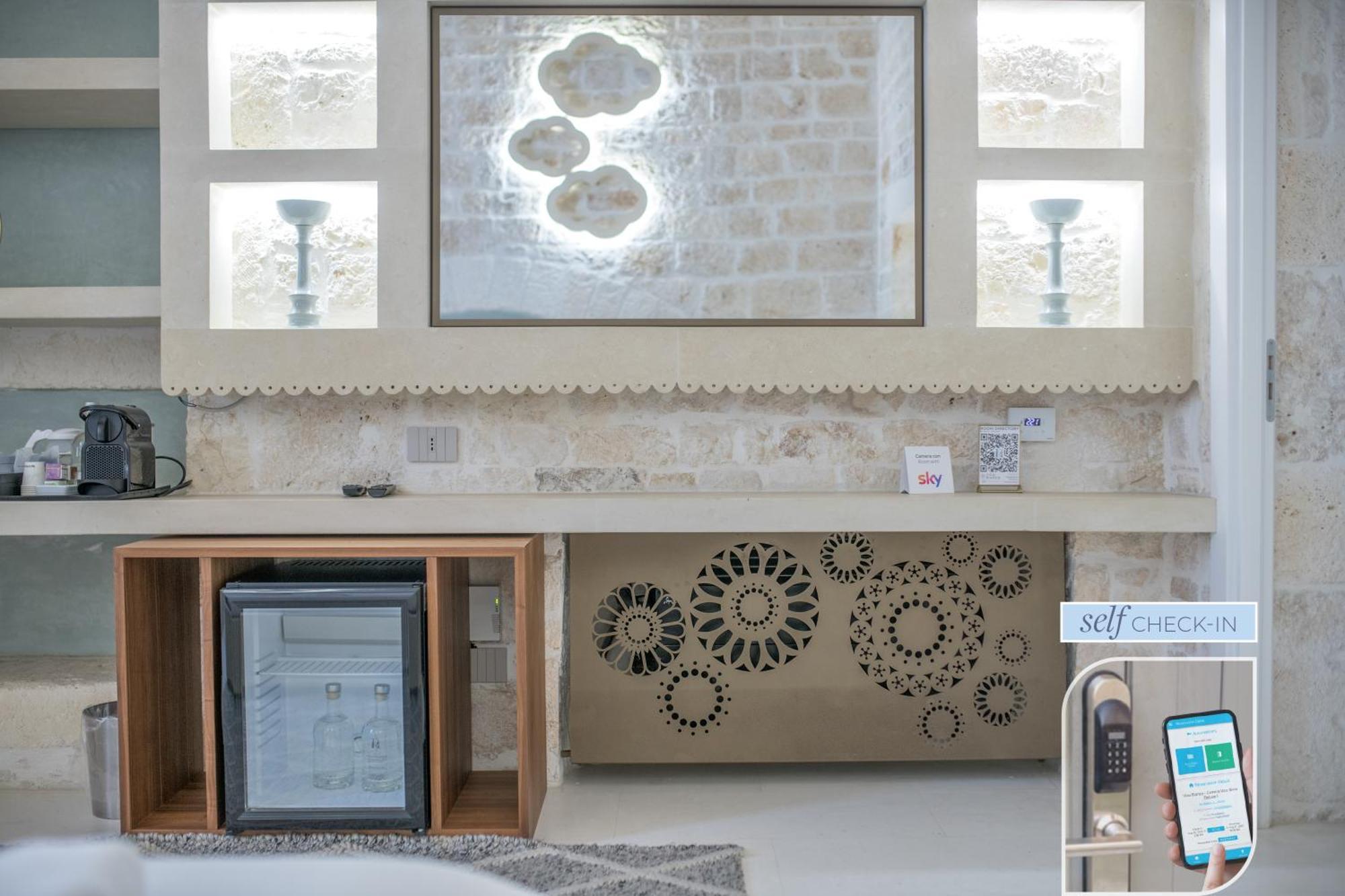 Vico Bianco Raro Smart Rooms Collection Ostuni Exterior foto