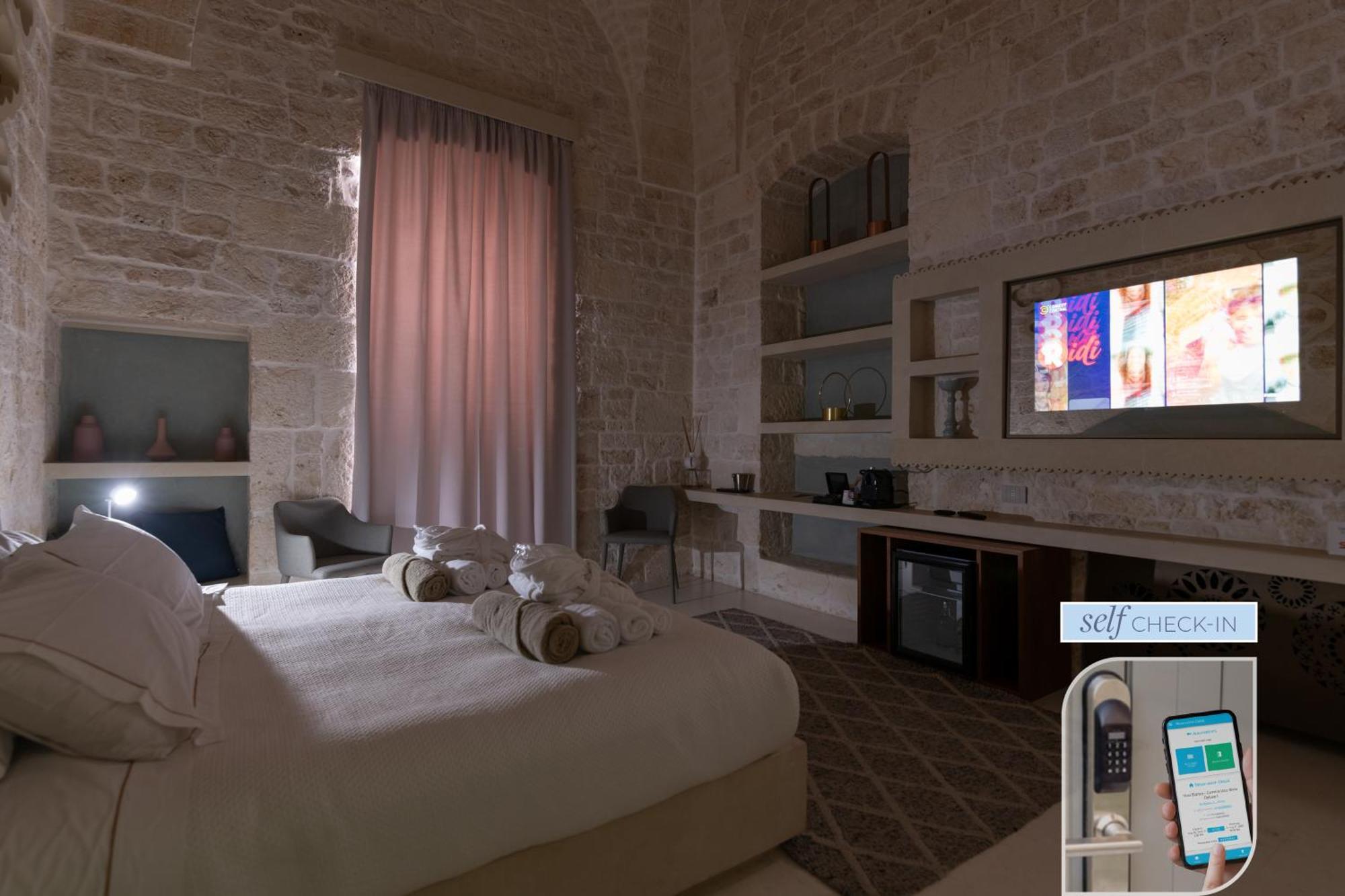 Vico Bianco Raro Smart Rooms Collection Ostuni Exterior foto